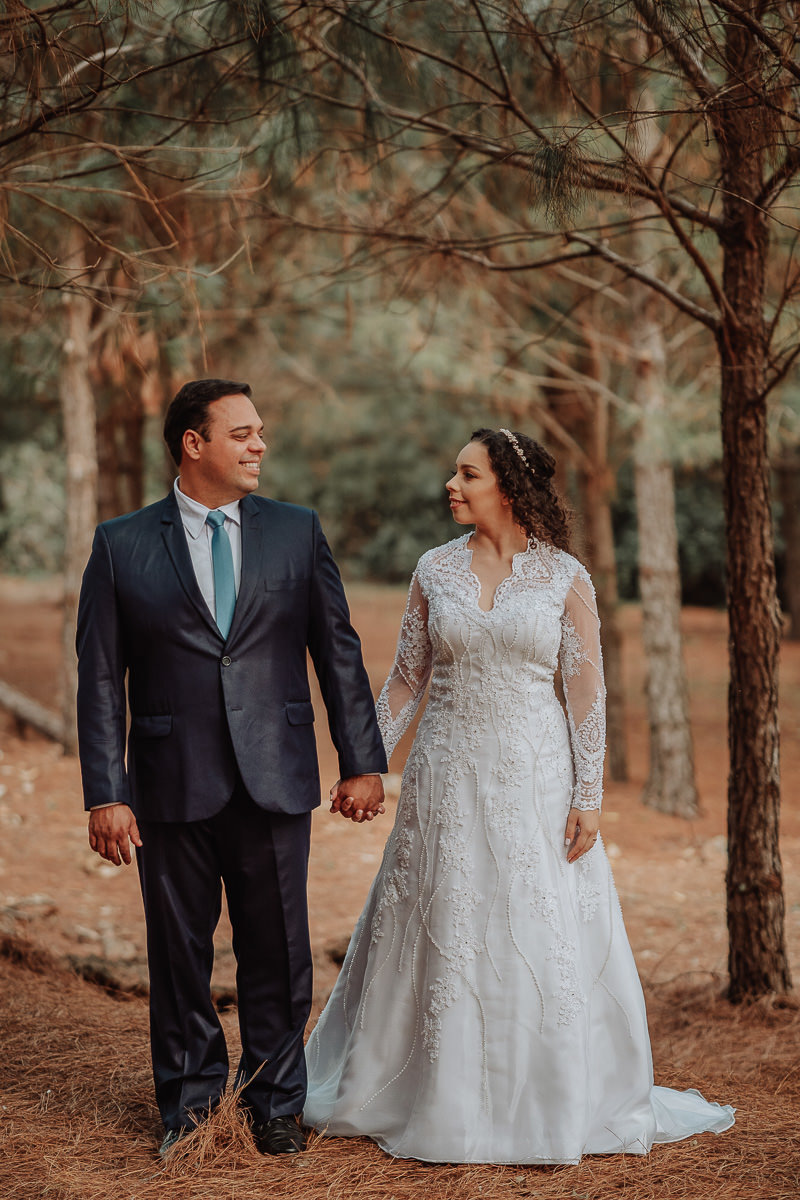 Ensaio externo de Casal feito apos o Casamento Ensaio Trash the dRess no Eden garden 