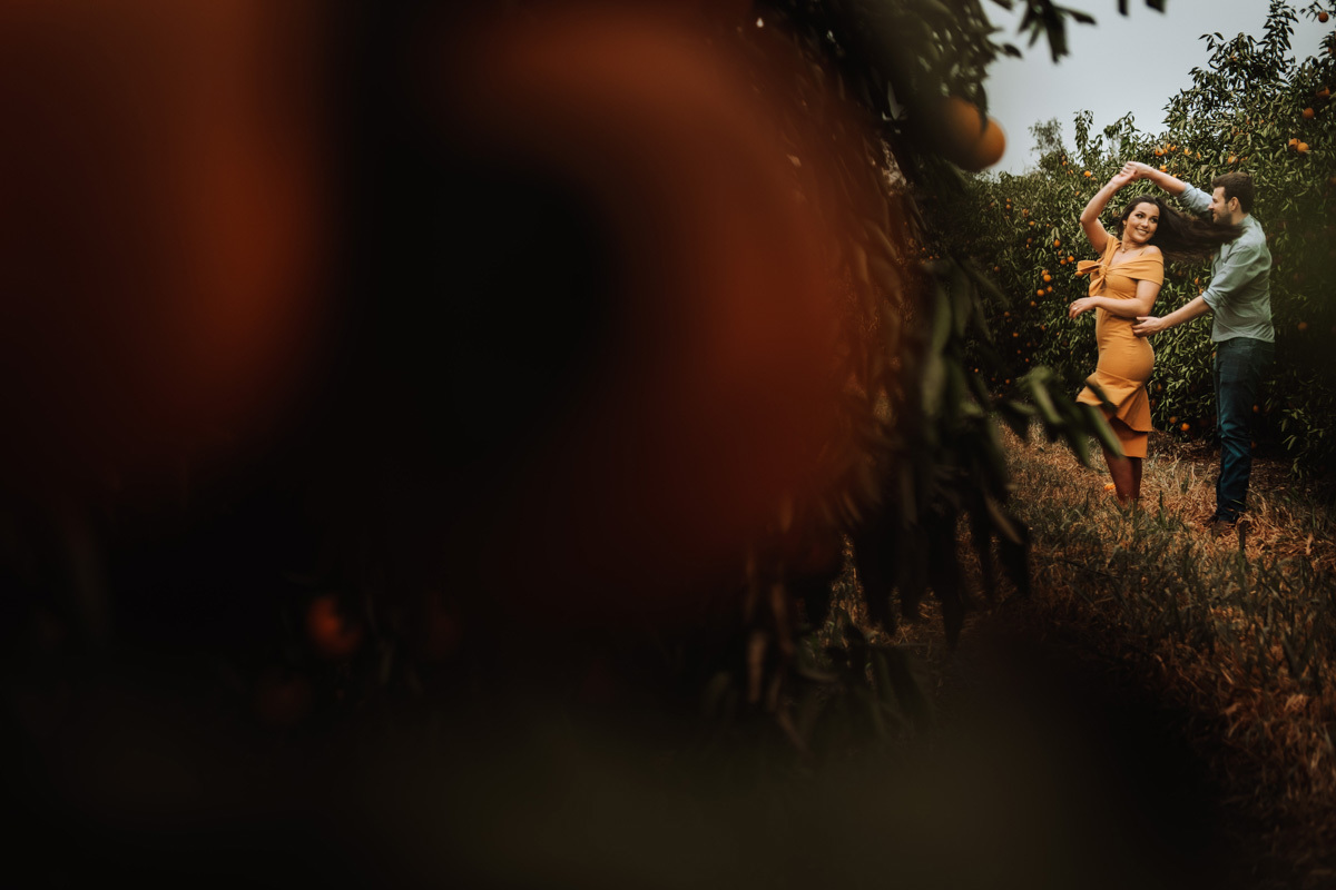 fotos diferentes e engraçadas para ensaio pre casamento por fotografo de Atalaia Rcikardo Andrade 