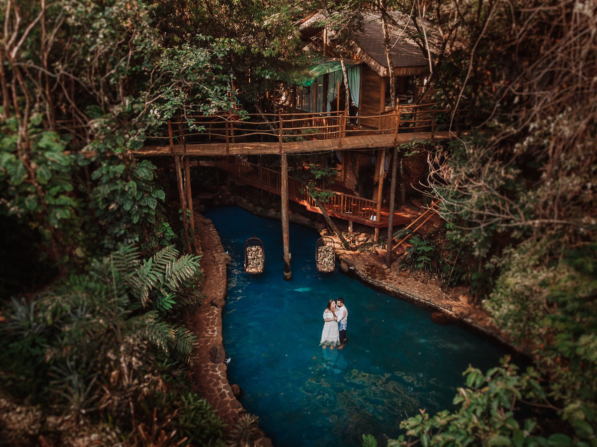 fotografo de maringá que faz fotos com drone para ensaios de casais 