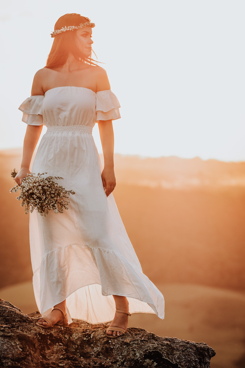 ensaio externo lindas roupas para ensaio de casal em morro retratos da noiva 