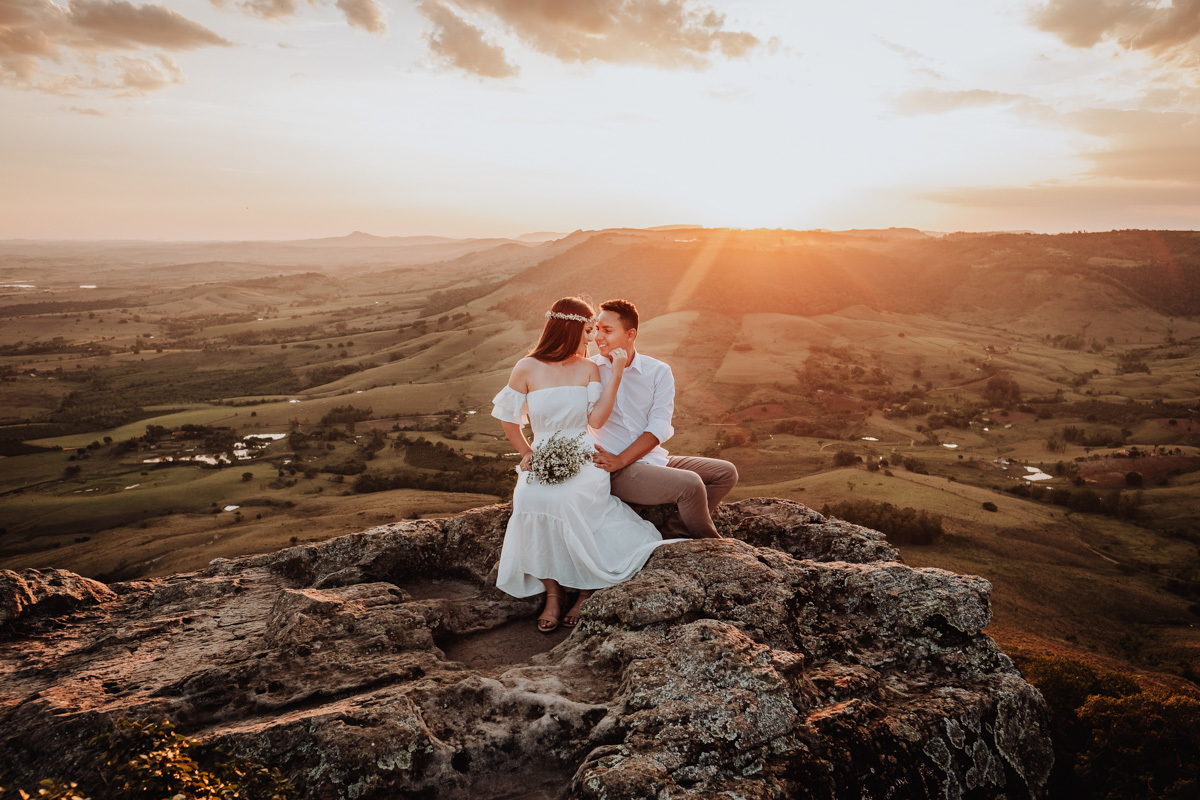 ensaio pre casamento com lindas roupas para ensaio de casal 