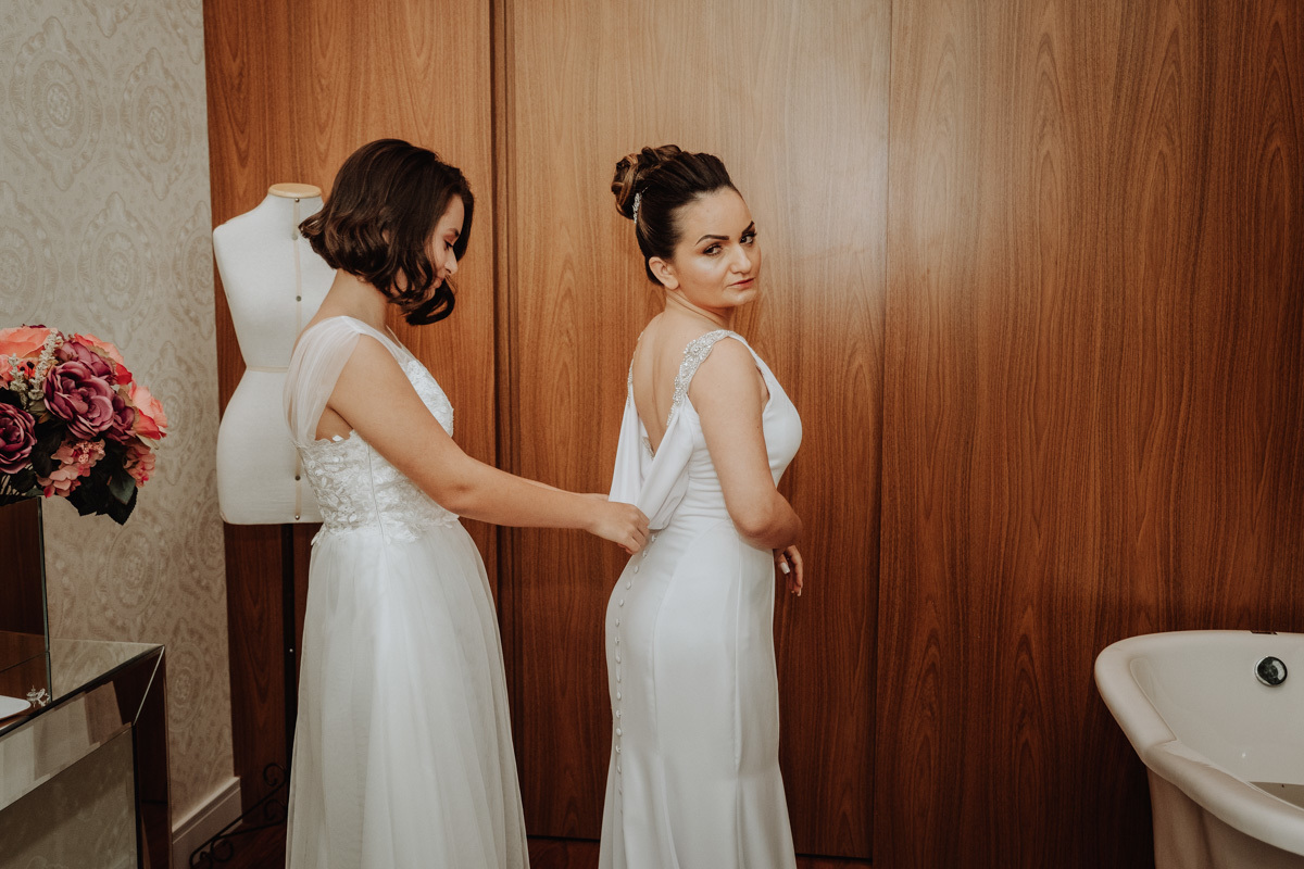 lindas fotos espontaneas para making of da noiva salão de beleza de maringa especializado em dia da noiva 