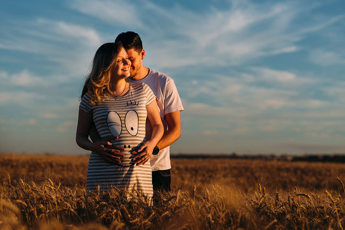ensaio fotografico de gestante no trigo