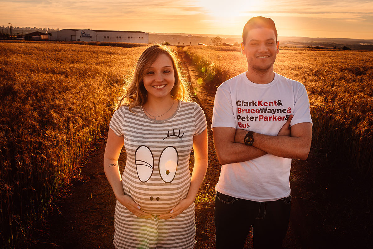 por do sol no trigo fotografia de gestante