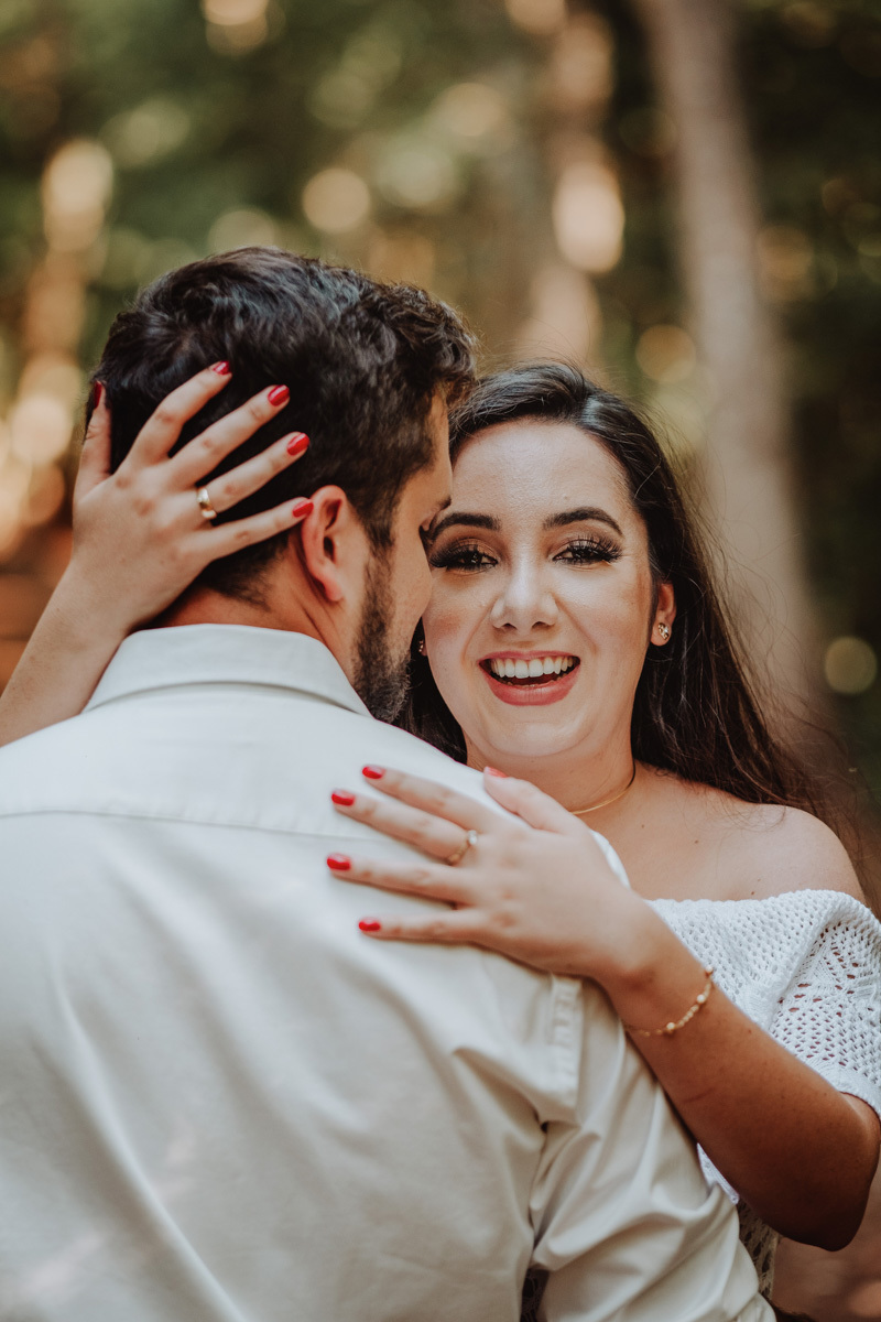 retratos de casal feito durante ensaio pre casamento externo em Jandaia do Sul 