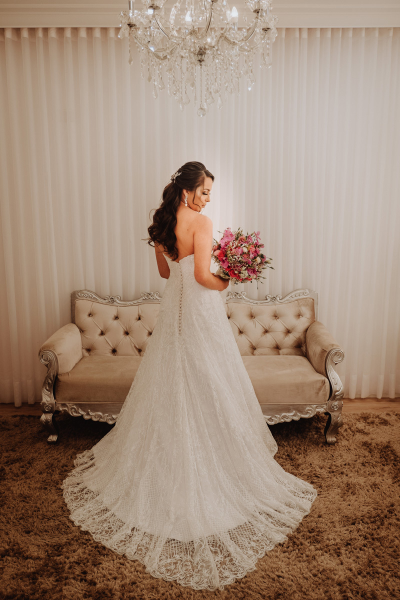 retratos d anoiva feitos durante making of de noiva em Slaão com dia da noiva leticia rigolin 