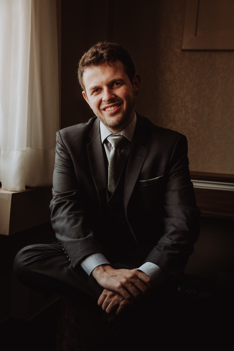 fotografo de casamento em Maringa rickardo Andrade faz making of do noivo em hotel metropole 