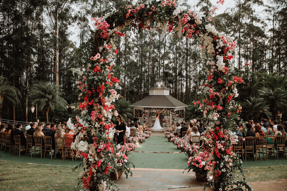 fotografode Casamentos externos em Maringa Rickardo Andrade fotografa lindo casamento ao ar livre em Maringa 