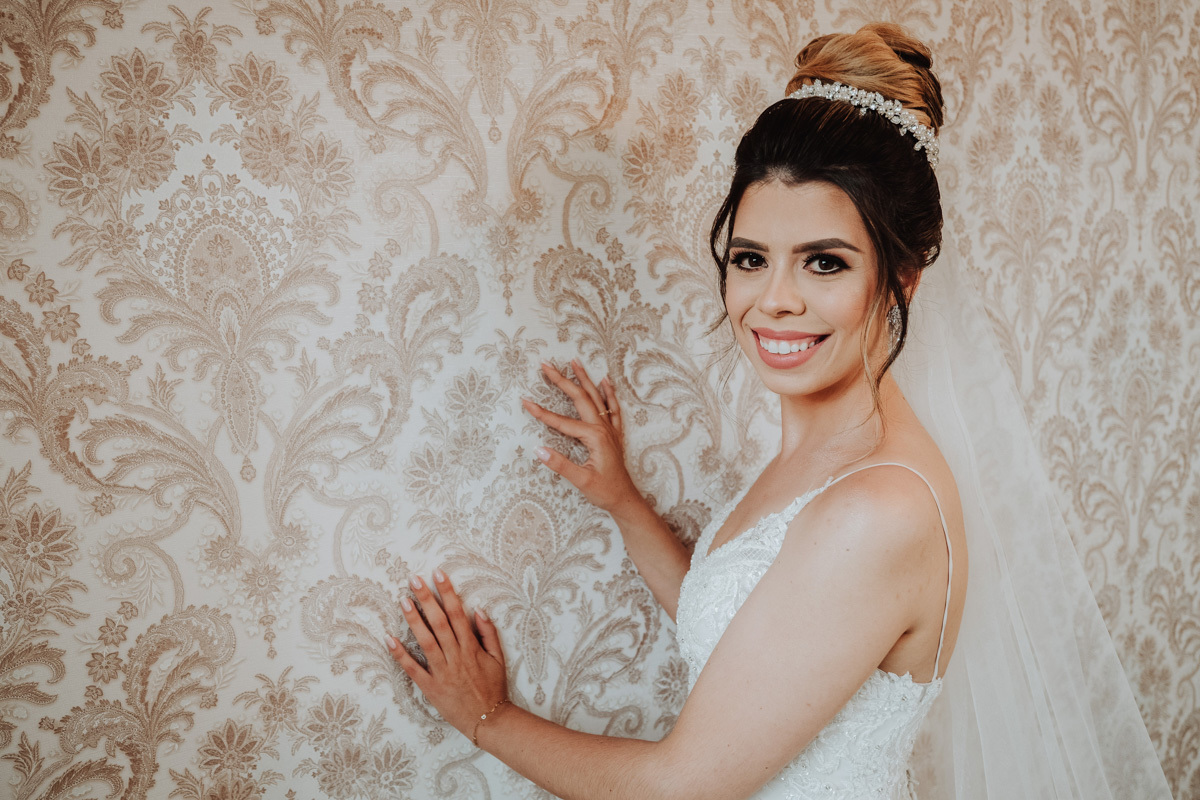 fotos da noiva pronta para seu casamento externo  em MAringá 