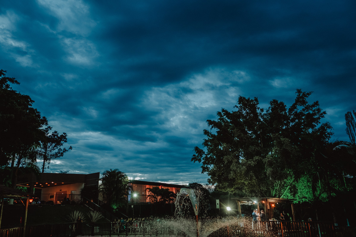 lindo cenário  para casamento externo em chacara região de Maringá Amazon Eventos 