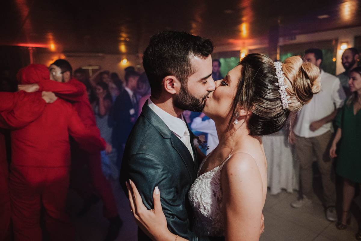 fotos diferentes e engraçadas para fotografia de Casamento em MAringá 
