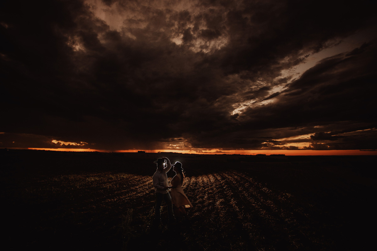 fotos do melhor fotografo de Pre Wedding de Maringa Rickardo Andrade fotos com por do sol 