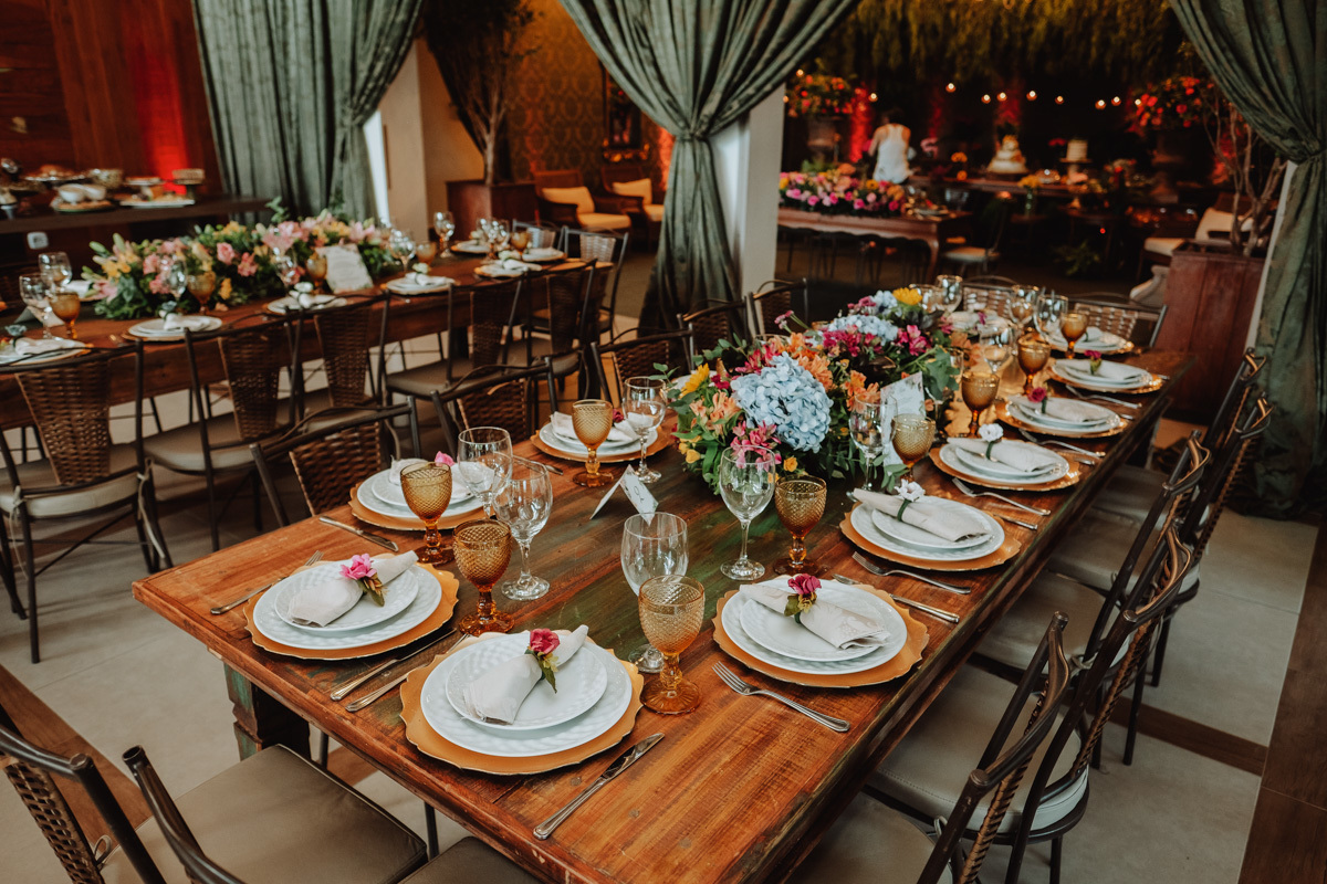 lindas mesas banquetes para casamento ao ar livre em MAringá 