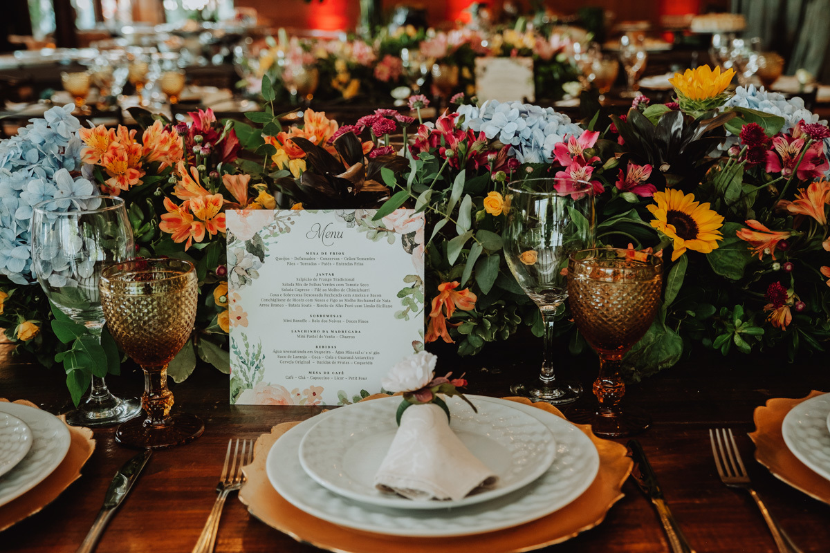detalhes de decoração boho chic para mesas banquetes