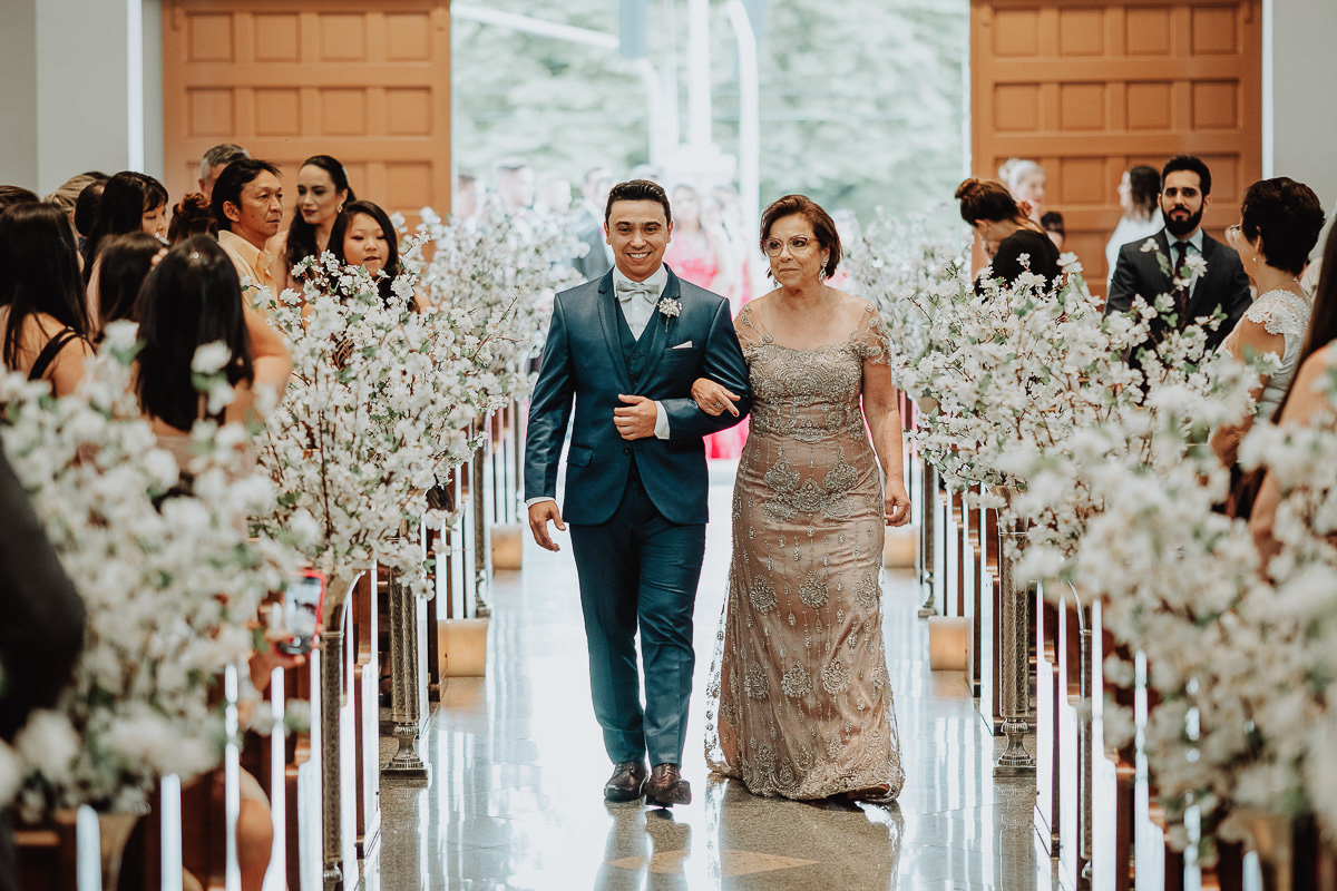 entrada do noivo em igreja sao jose operario em maringa 