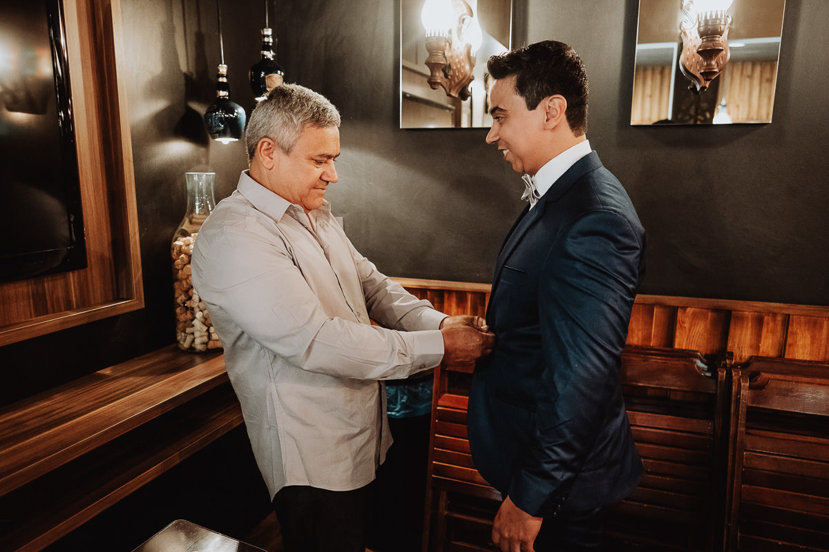 lindo making of de noivo em barberia sr jose barberia especializada em dia doo  noivo em maringa 