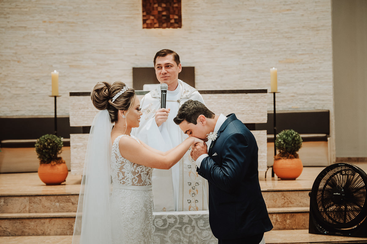 lindas fotos para casamento classico troca da aliança dos noivos 