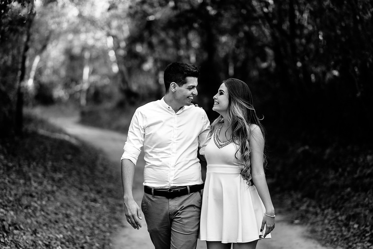 paisagens de belo horizonte com um casal durante o pre wedding