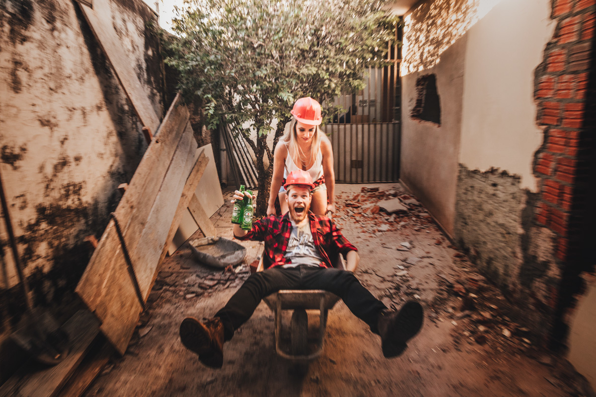 fotos engraçadas e doidas para ensaio pre casamento pre wedding 
