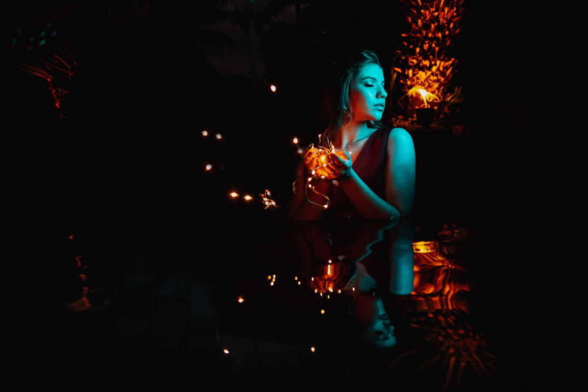 ensaio incrível de 15 anos com fotos feitas a noite com luz de led 