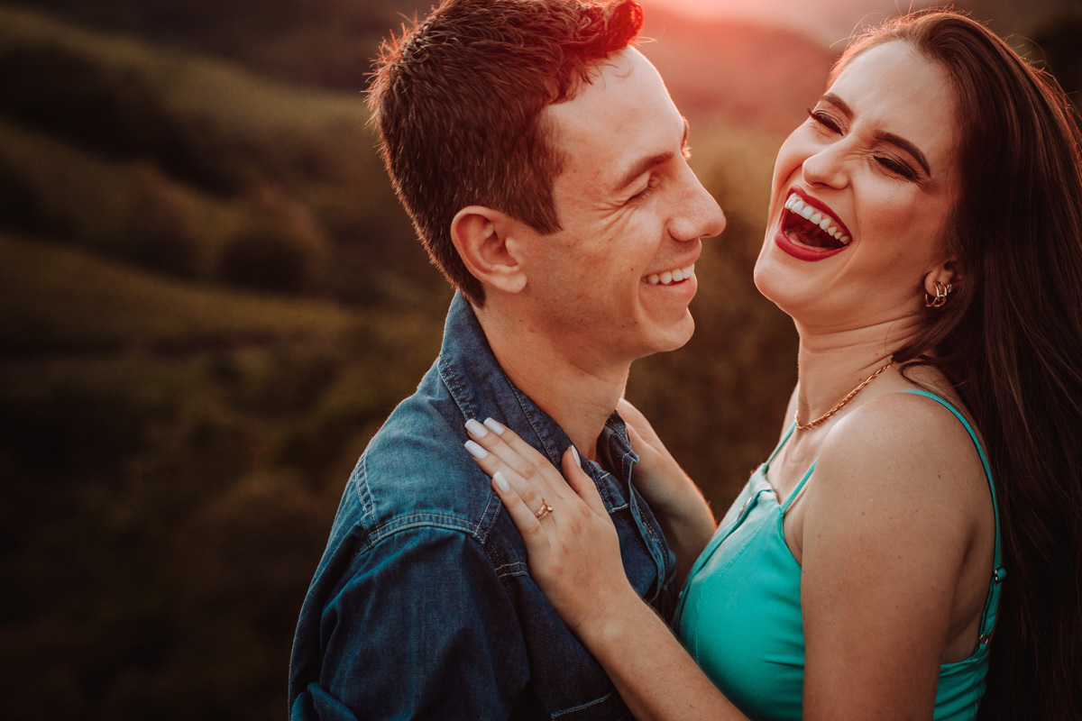 fotografo que faz fotos estilo fotojornalismo para ensaio de casal 
