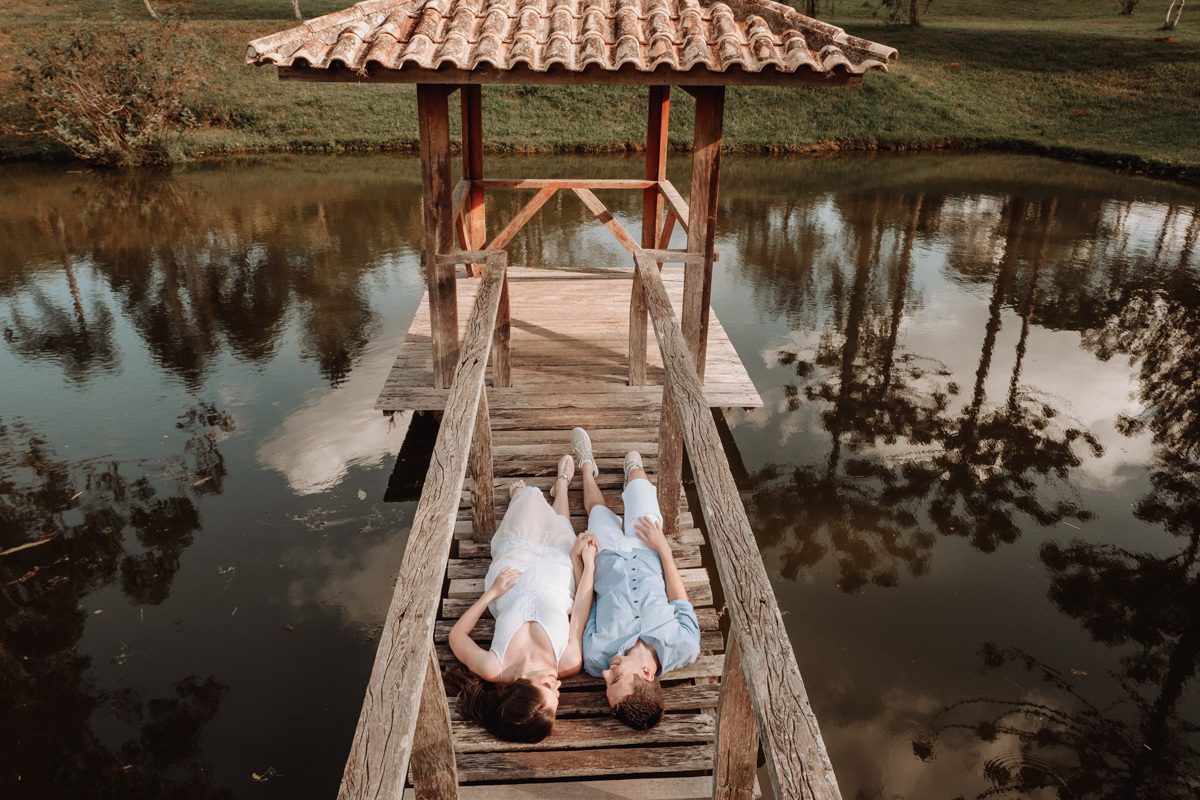 ideias de fotos diferentes para ensaio pré wedding 