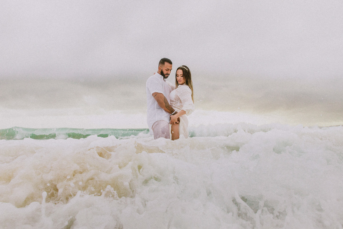 o melhor fotografo de casamentos de maringa Rickardo Andrade faz ensaio de casal na praia de santa catarina 
