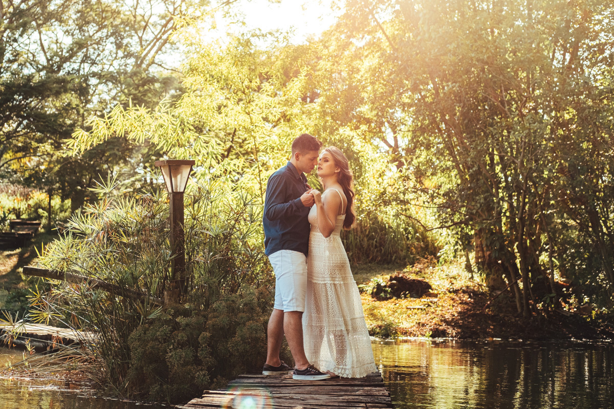 lindo ensaio externo de pre casamento na chacara de locação para fotos em maringa eden garden 
