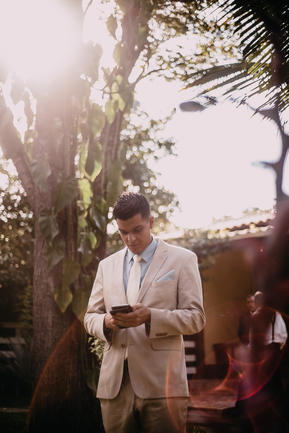 Rickardo Andrade fotografando o noivo em  Belo Horizonte-MG