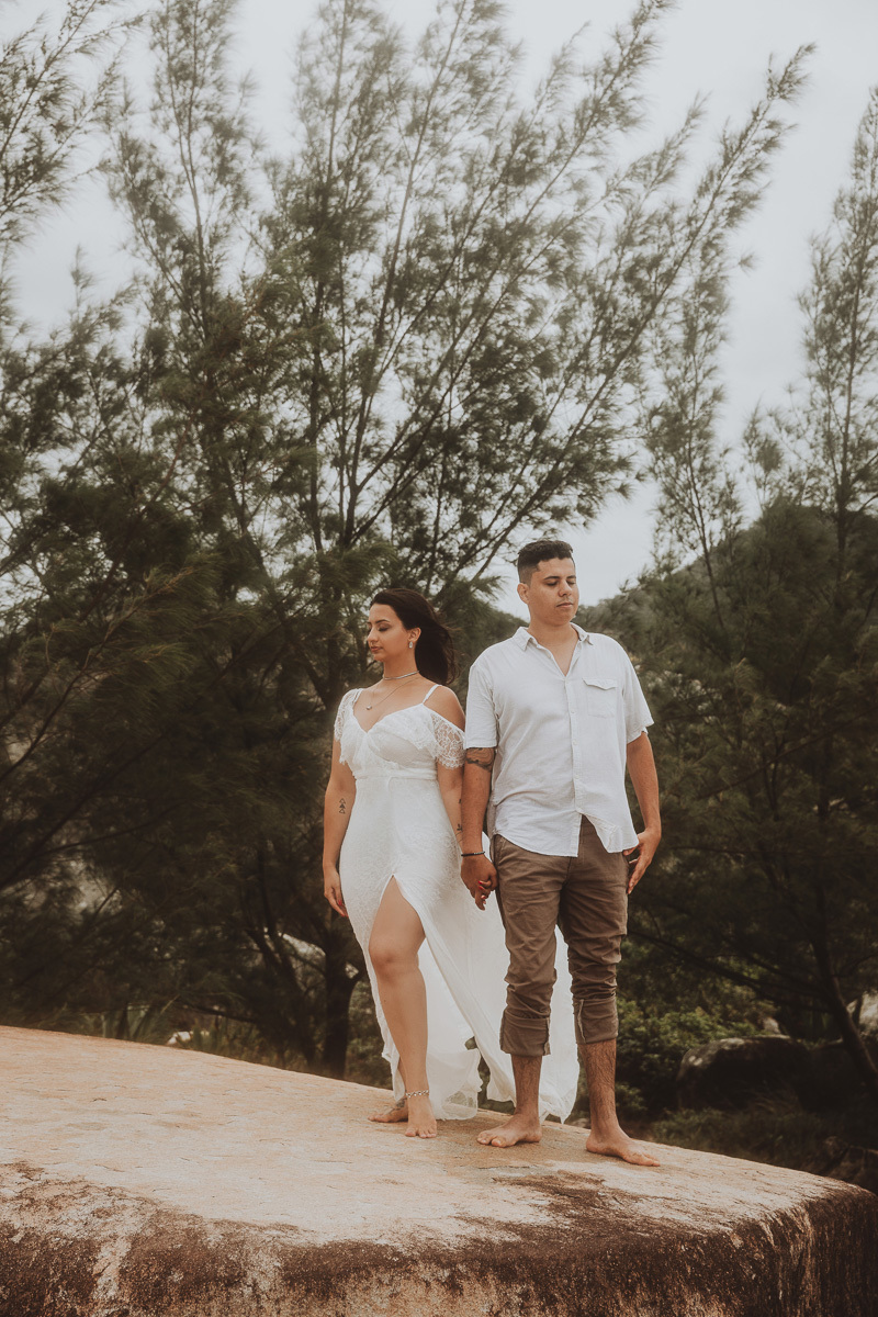 ideias para fotos de pre wedding na praia 