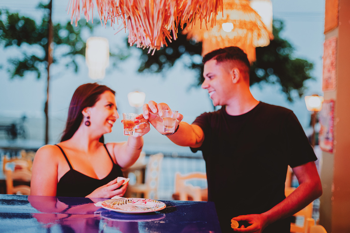 fotos diferentes e engraçadas para ensaio pre wedding 