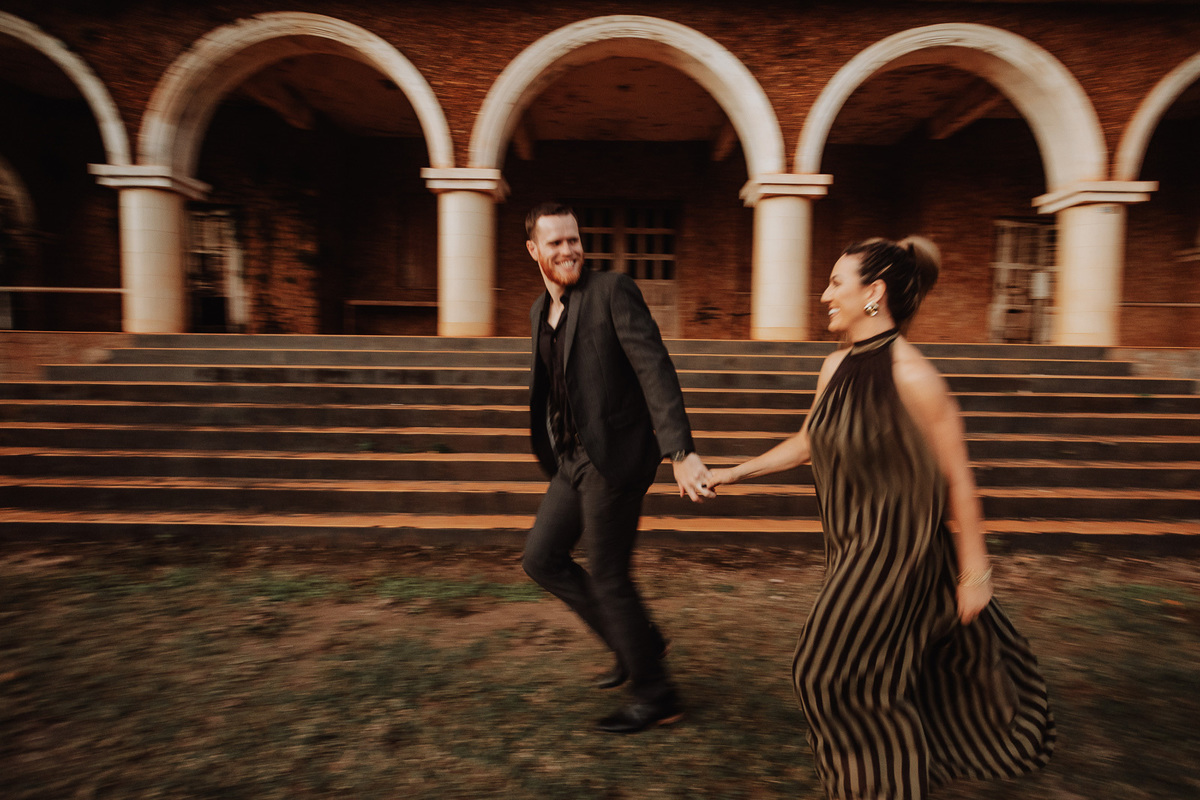 ideias de fotos para pre wedding em local abandonado fotografo de casamentos em Maringa 