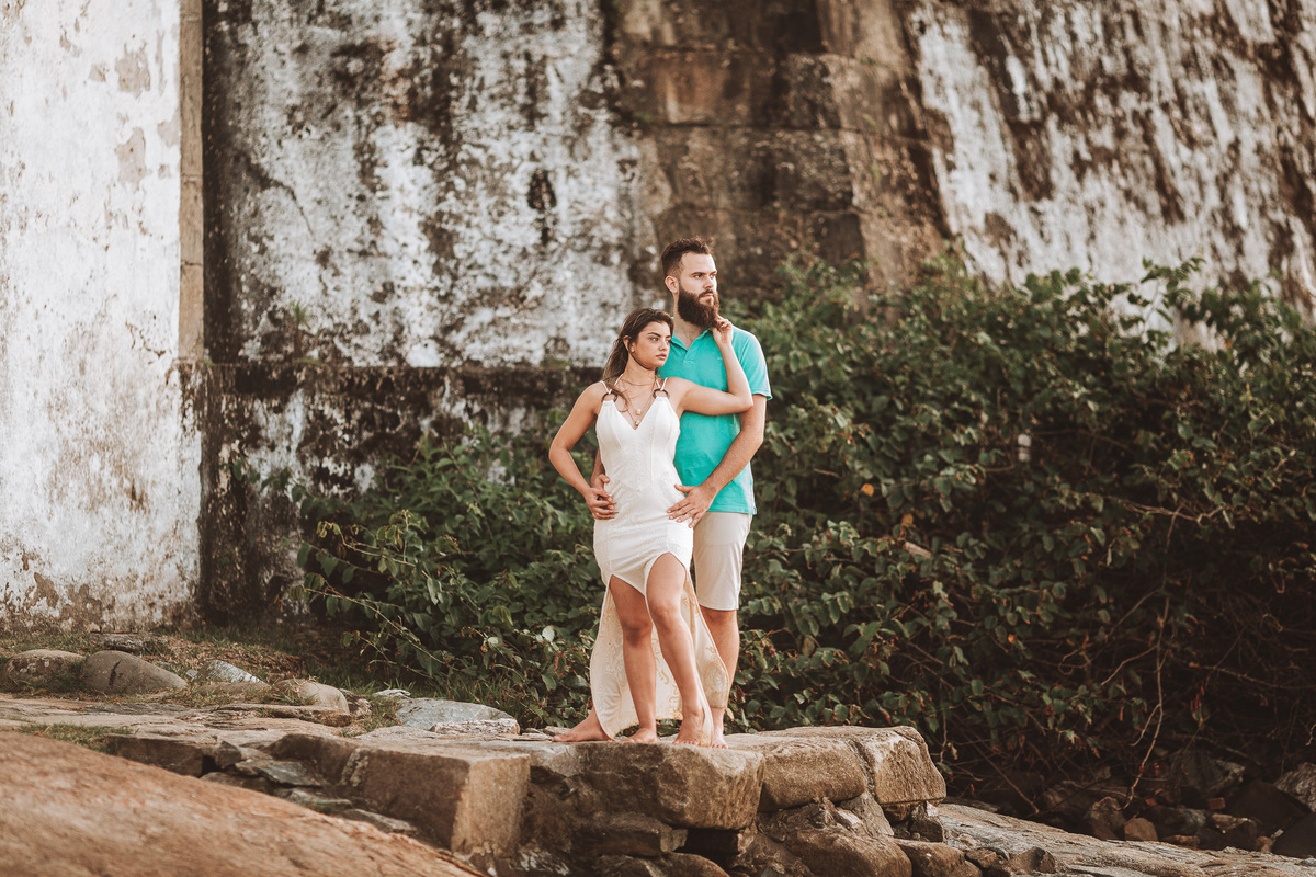 ensaio de casal externo na praia da ilha do mel pontos turisticos da ilha do  mel 