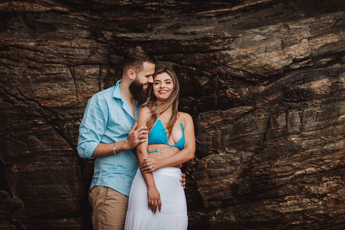 retratos de casal para ensaio pre casamento externo 