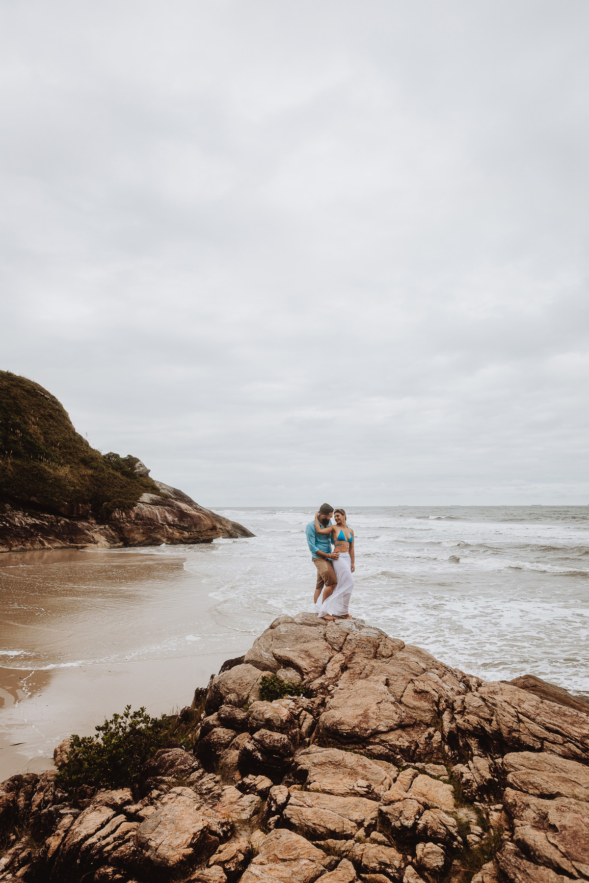 referencia de fotos de pre wedding na praia lindas fotos de casal na ilha do mel-PR fotos de Ricardo Andrade