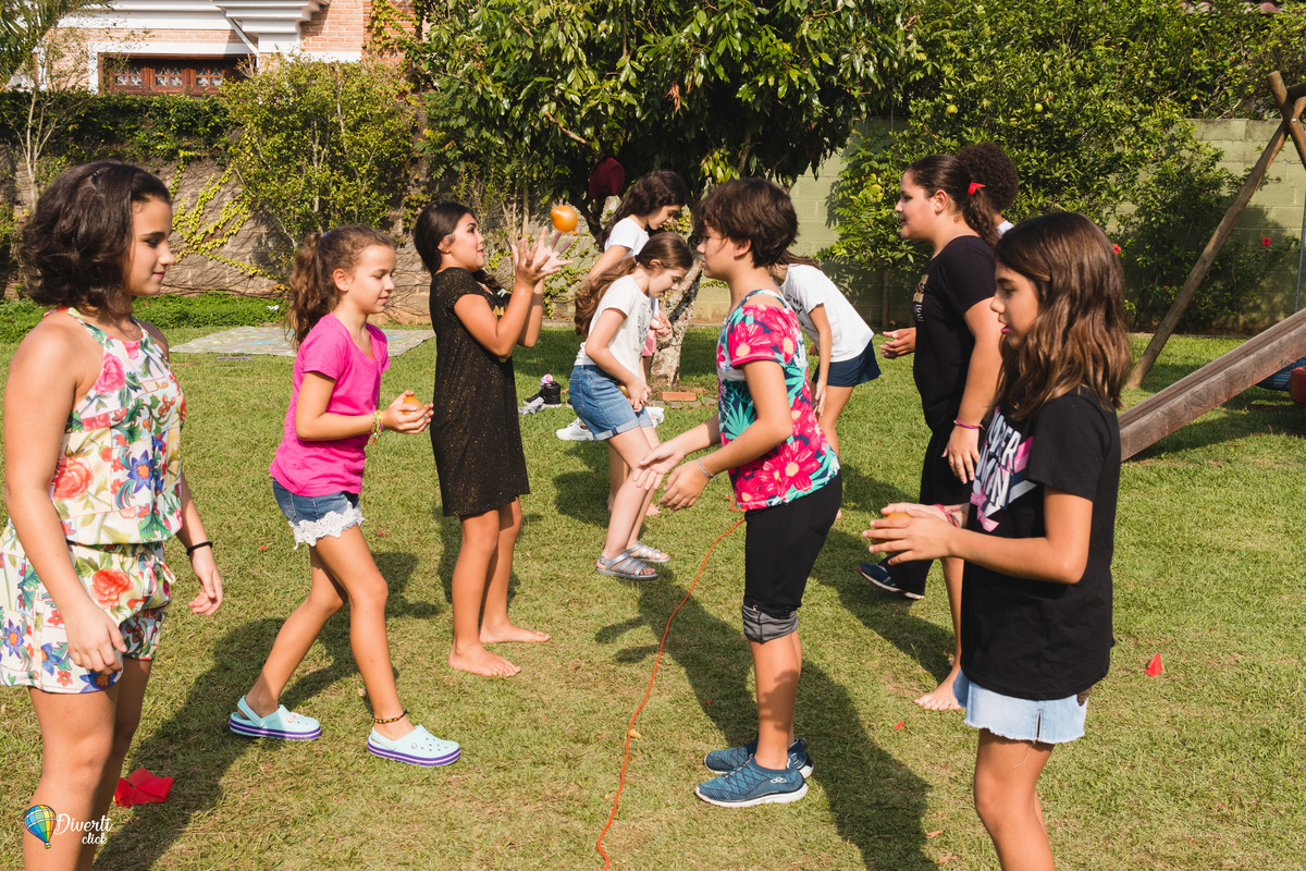 Aniversário Infantil - Mogi das Cruzes - Criança - Brincadeiras - La na casa da dona joaninha