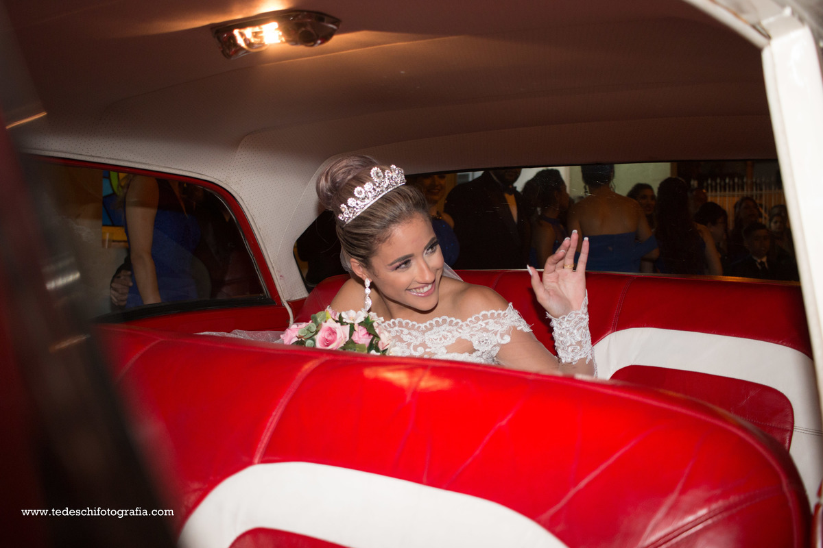 Casamento - Vestido de Noiva - Pre Wedding - Making of - cerimônia - maquiagem de noiva - unha de noiva - buquê