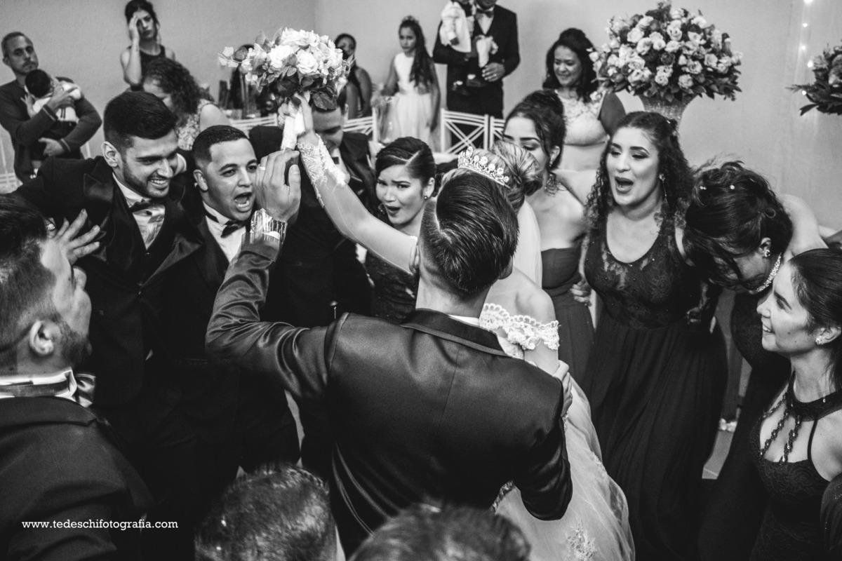 Casamento - Vestido de Noiva - Pre Wedding - Making of - cerimônia - maquiagem de noiva - unha de noiva - buquê
