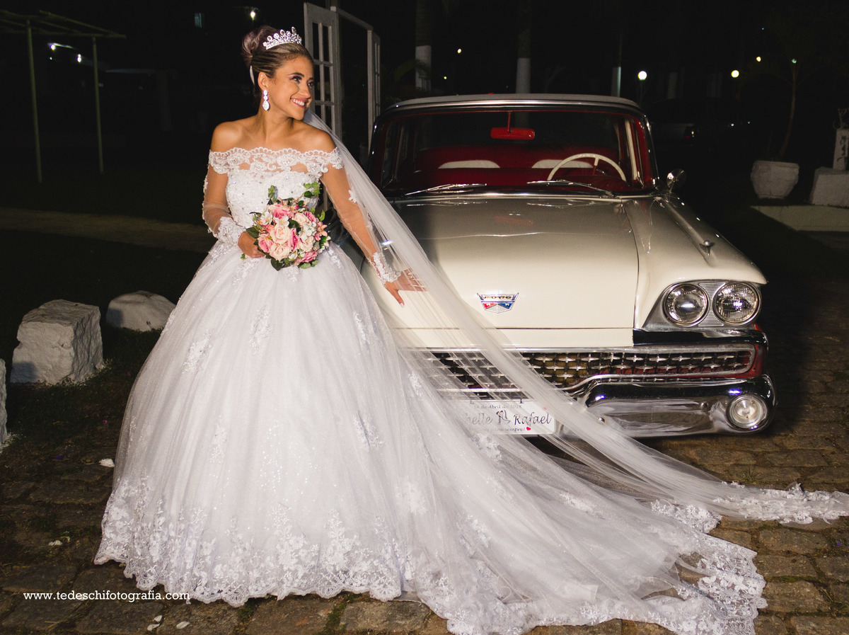 Casamento - Vestido de Noiva - Pre Wedding - Making of - cerimônia - maquiagem de noiva - unha de noiva - buquê