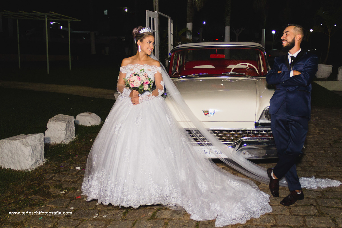 Casamento - Vestido de Noiva - Pre Wedding - Making of - cerimônia - maquiagem de noiva - unha de noiva - buquê