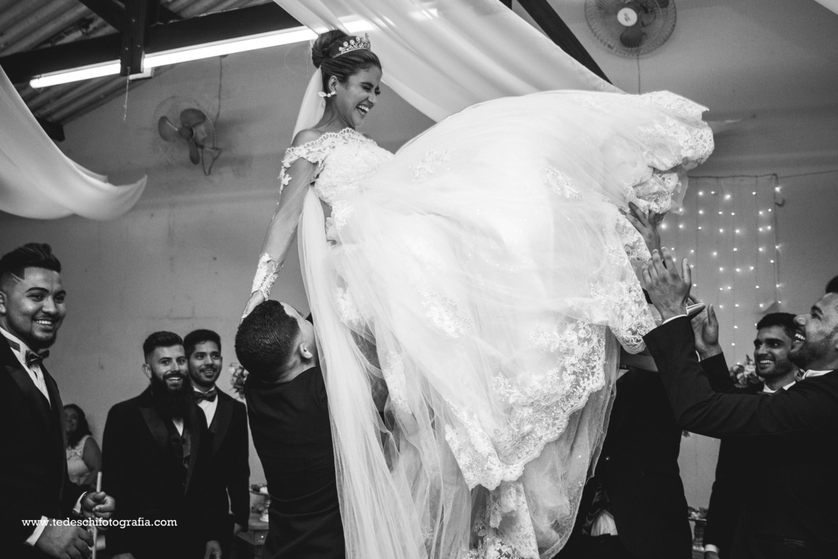 Casamento - Vestido de Noiva - Pre Wedding - Making of - cerimônia - maquiagem de noiva - unha de noiva - buquê