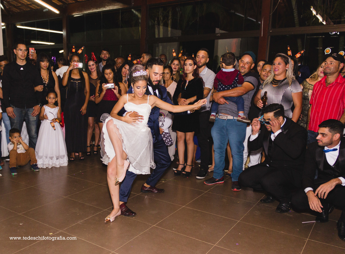 Casamento - Vestido de Noiva - Pre Wedding - Making of - cerimônia - maquiagem de noiva - unha de noiva - buquê