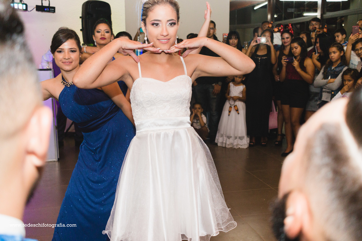 Casamento - Vestido de Noiva - Pre Wedding - Making of - cerimônia - maquiagem de noiva - unha de noiva - buquê