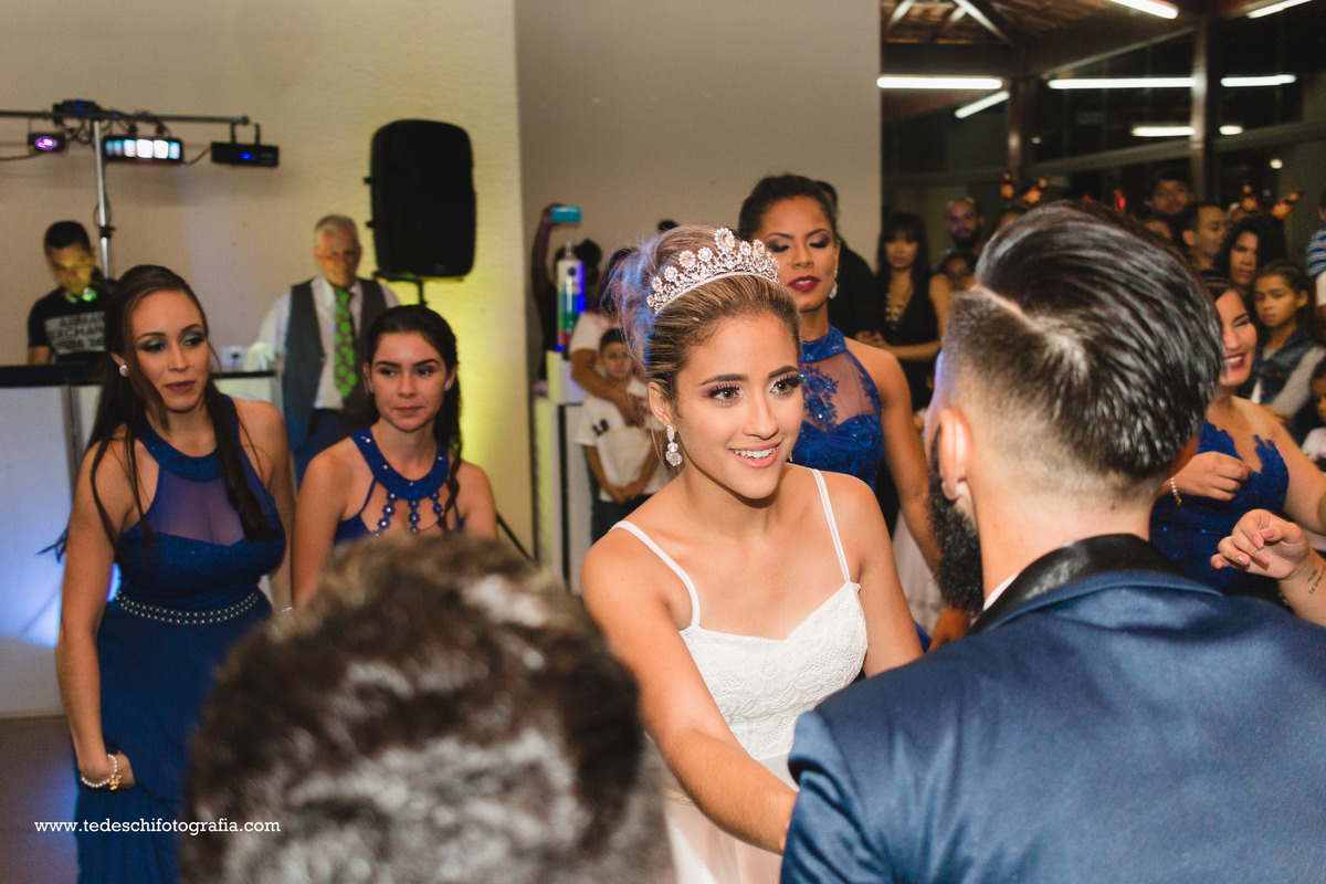 Casamento - Vestido de Noiva - Pre Wedding - Making of - cerimônia - maquiagem de noiva - unha de noiva - buquê
