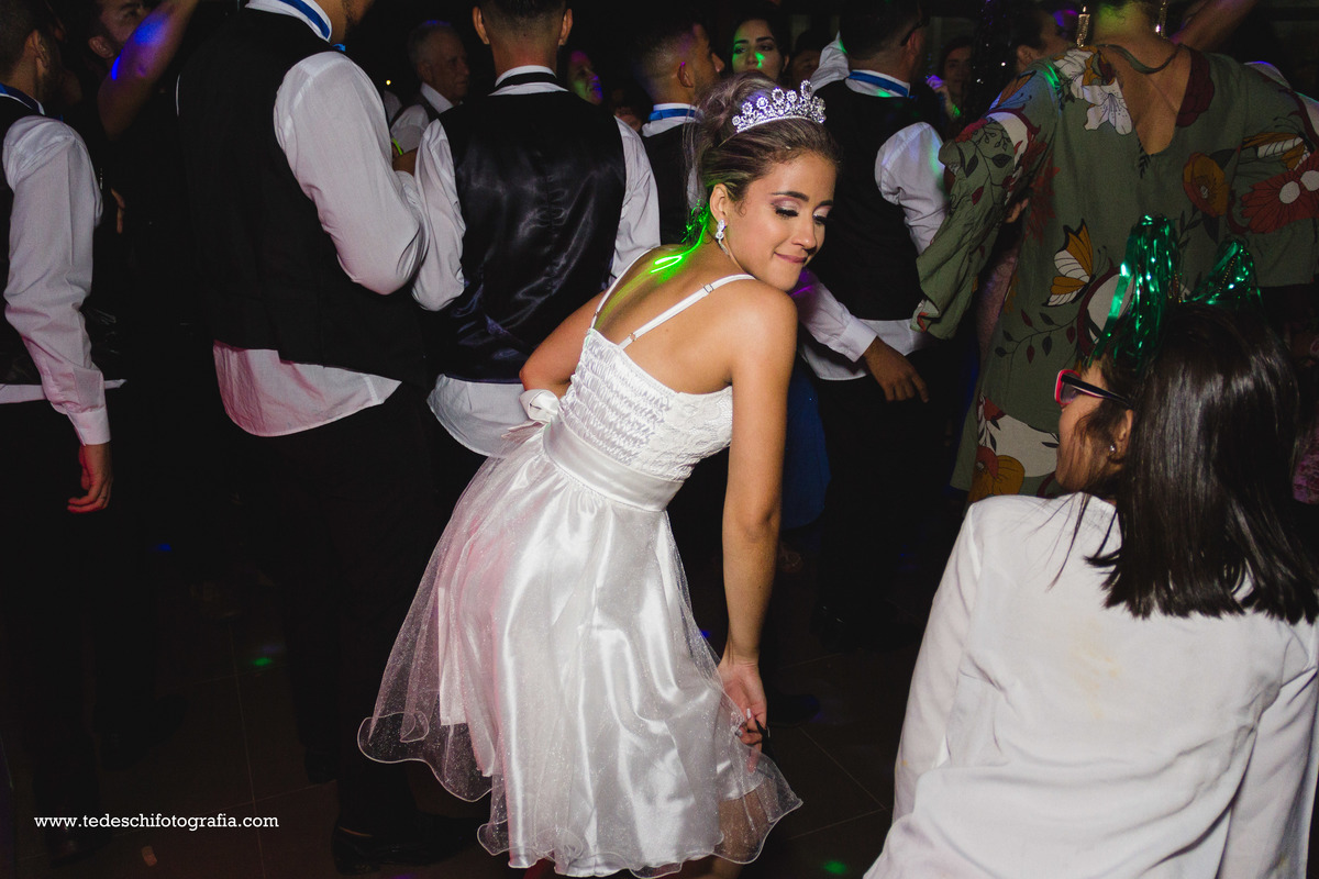 Casamento - Vestido de Noiva - Pre Wedding - Making of - cerimônia - maquiagem de noiva - unha de noiva - buquê