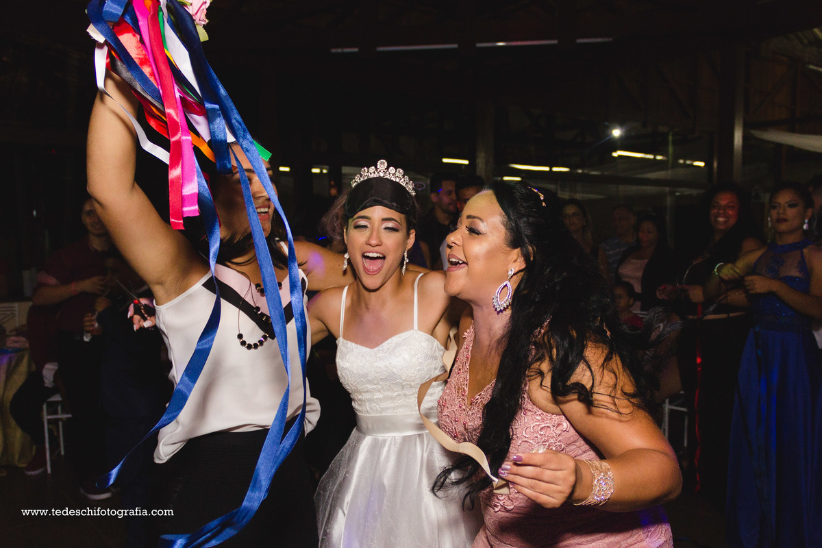Casamento - Vestido de Noiva - Pre Wedding - Making of - cerimônia - maquiagem de noiva - unha de noiva - buquê