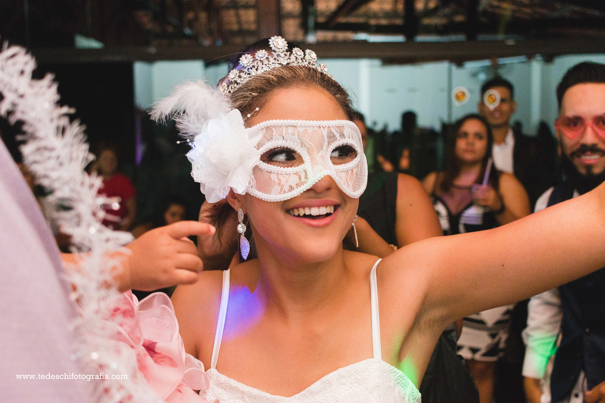 Casamento - Vestido de Noiva - Pre Wedding - Making of - cerimônia - maquiagem de noiva - unha de noiva - buquê