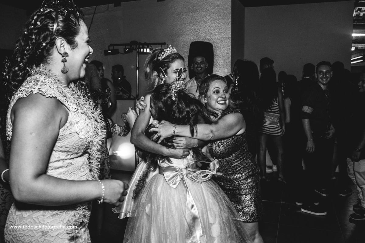 Casamento - Vestido de Noiva - Pre Wedding - Making of - cerimônia - maquiagem de noiva - unha de noiva - buquê