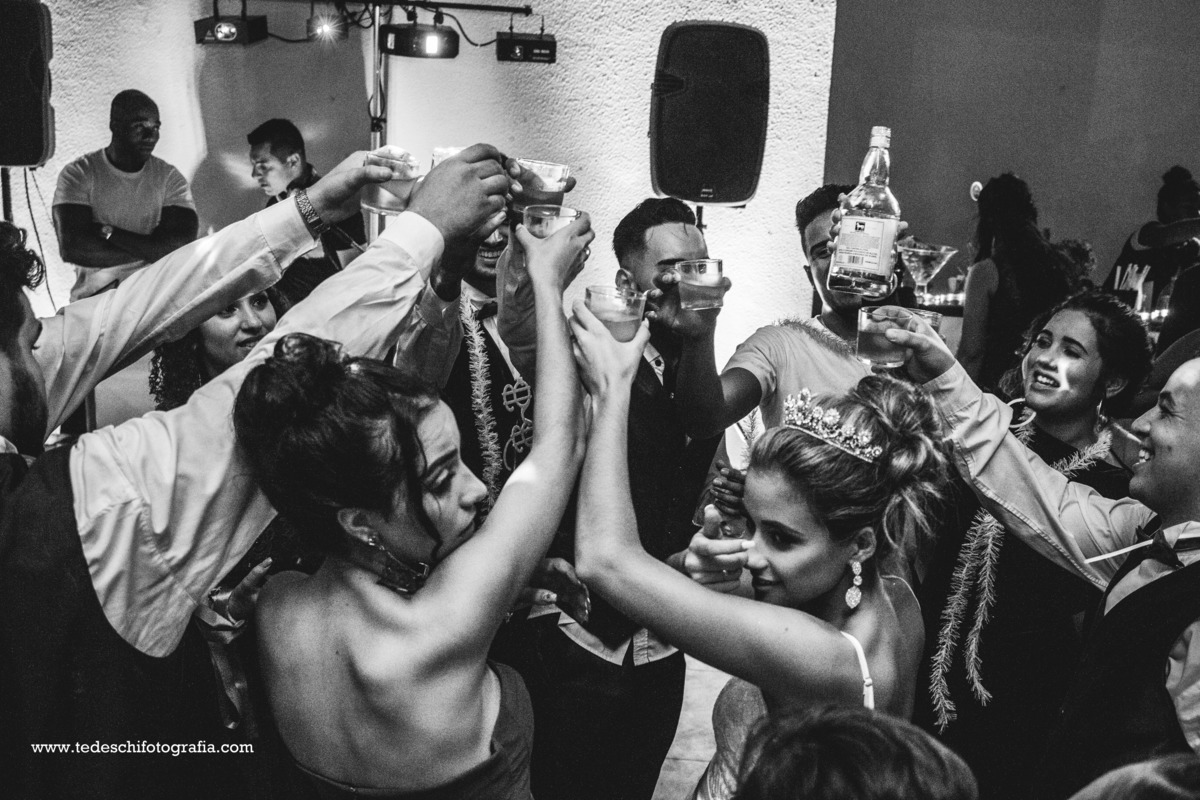 Casamento - Vestido de Noiva - Pre Wedding - Making of - cerimônia - maquiagem de noiva - unha de noiva - buquê
