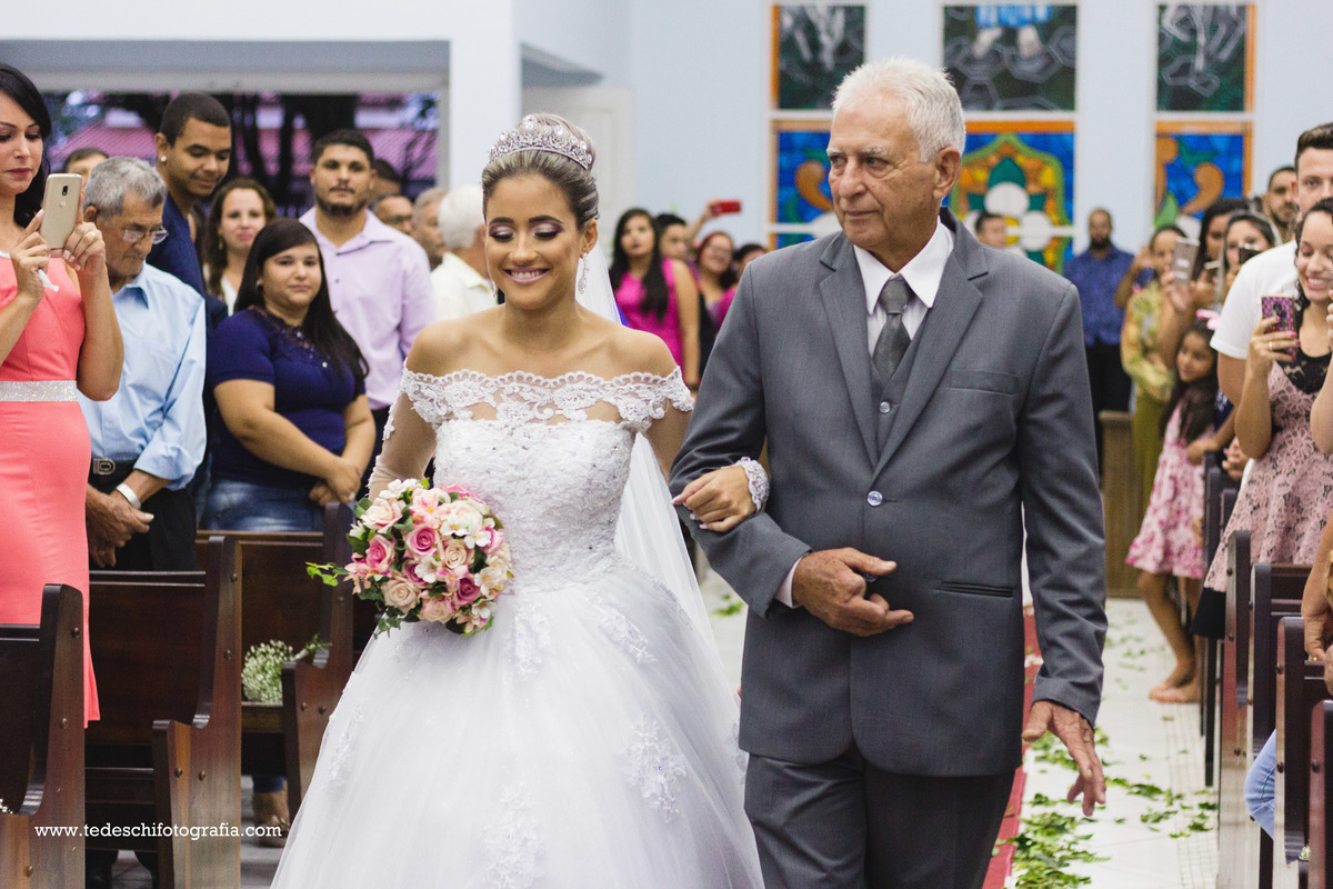 Casamento - Vestido de Noiva - Pre Wedding - Making of - cerimônia - maquiagem de noiva - unha de noiva - buquê